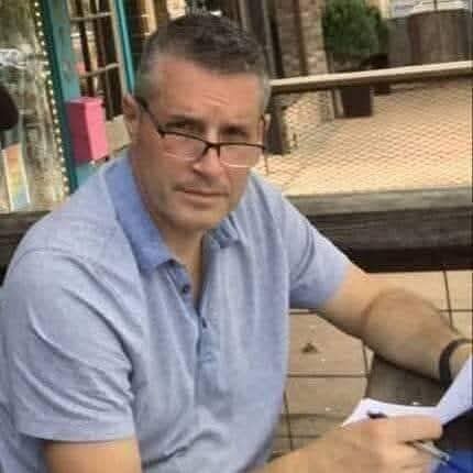 Domn inalt, romantic,